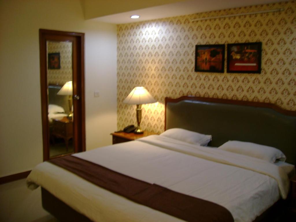 Hotel Angel Residency Greater Noida Zewnętrze zdjęcie
